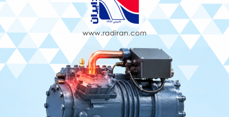 کمپرسور صنعتی با لوله دهش داغ؛ بیش گرم شدن کمپرسور در سیستم تبرید ndustrial refrigeration compressor with a hot discharge pipe, illustrating compressor overheating.