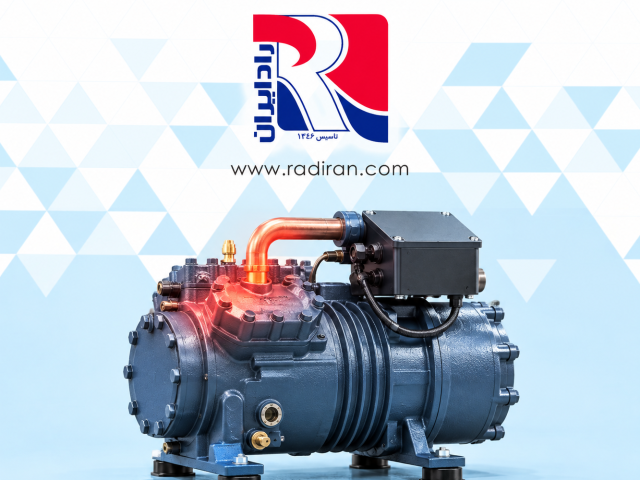 کمپرسور صنعتی با لوله دهش داغ؛ بیش گرم شدن کمپرسور در سیستم تبرید ndustrial refrigeration compressor with a hot discharge pipe, illustrating compressor overheating.